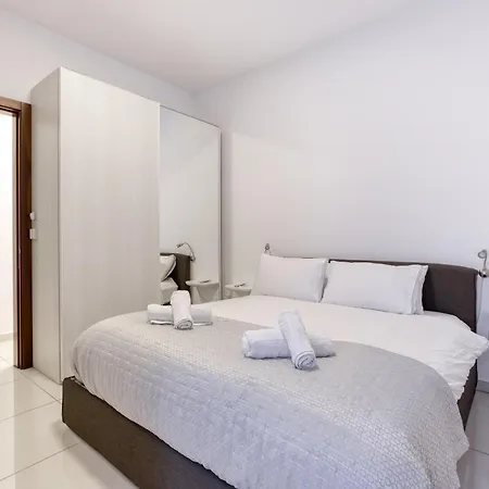 Valley & Sea Views With Furnished Bbq Balcony * Saint Julian's