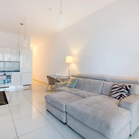 Valley & Sea Views With Furnished Bbq Balcony Saint Julian's