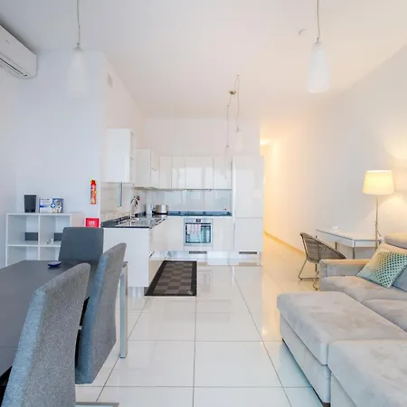 Valley & Sea Views With Furnished Bbq Balcony * Saint Julian's